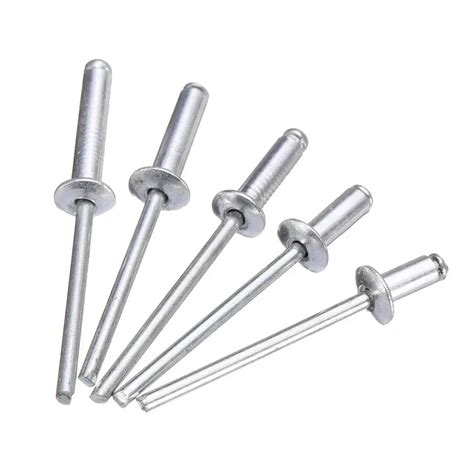 Rivet .